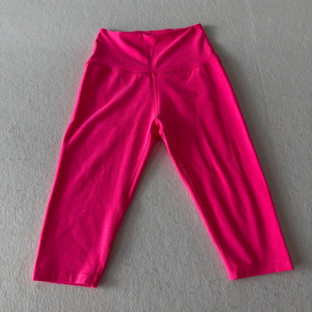 Beyond Yoga Spacedye Capri Leggings Women Size S Hot Pink